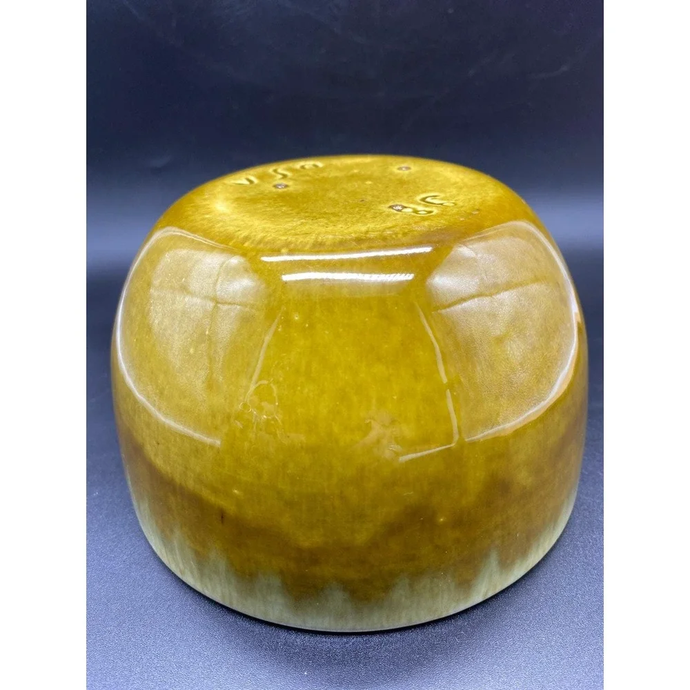 California Pottery USA J8 Gold Drip Glaze Bowl California‎ Lava 1960's